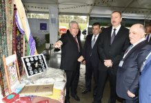 Prezident İlham Əliyev XXII Azərbaycan Beynəlxalq qida sənayesi və X Azərbaycan Beynəlxalq kənd təsərrüfatı sərgiləri ilə tanış olub (FOTO)