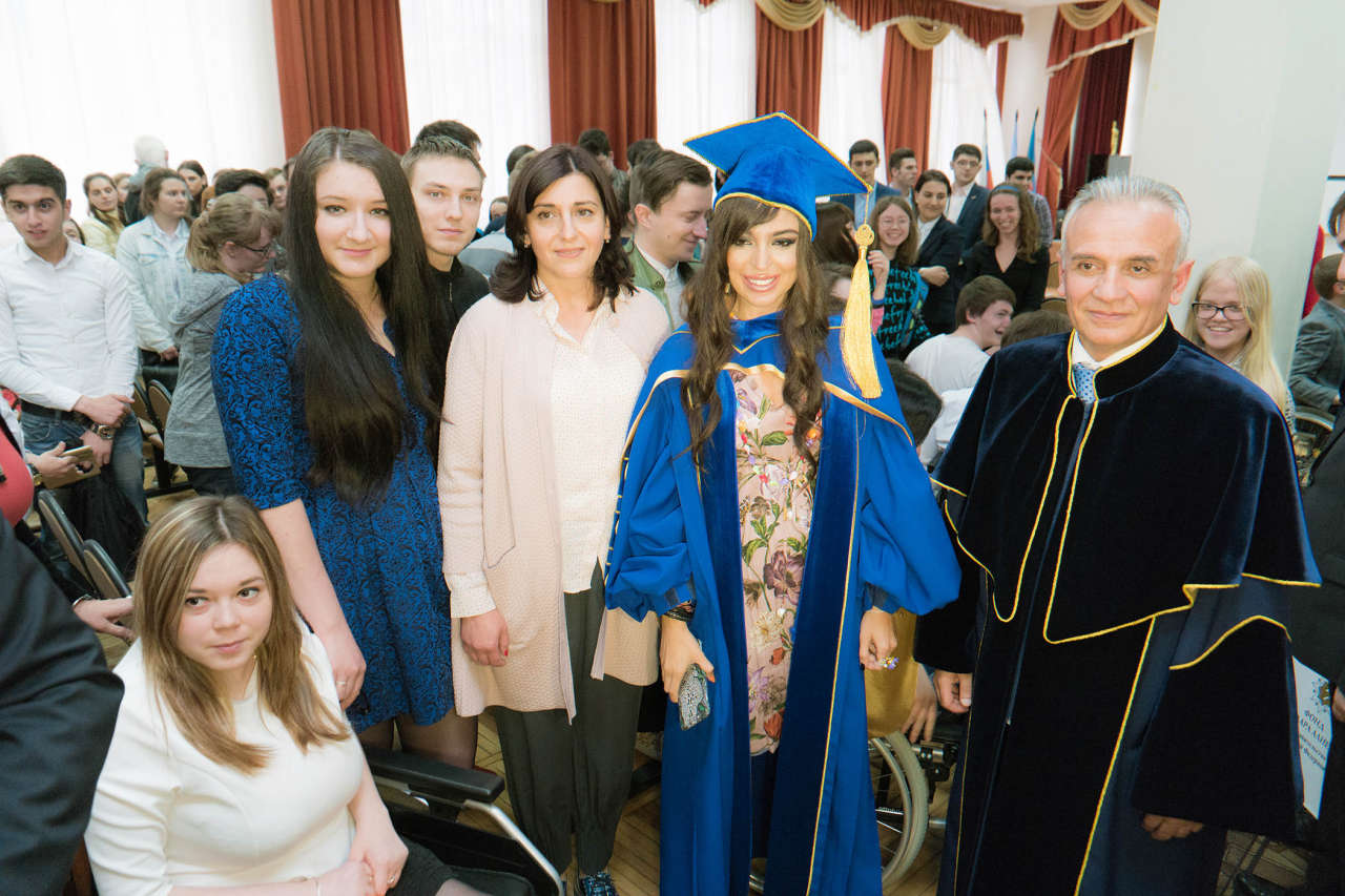 Leyla Əliyevaya Moskva Dövlət Humanitar İqtisad Universitetinin fəxri professoru diplomu təqdim olunub (FOTO)
