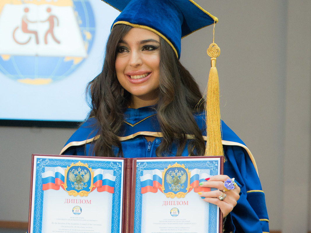 Leyla Əliyevaya Moskva Dövlət Humanitar İqtisad Universitetinin fəxri professoru diplomu təqdim olunub (FOTO)