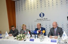 Suma Çakrabati: AYİB Azərbaycanda azad ticarət zonasına investisiya qoyma imkanlarına baxacaq  (ƏLAVƏ OLUNUB) (FOTO)