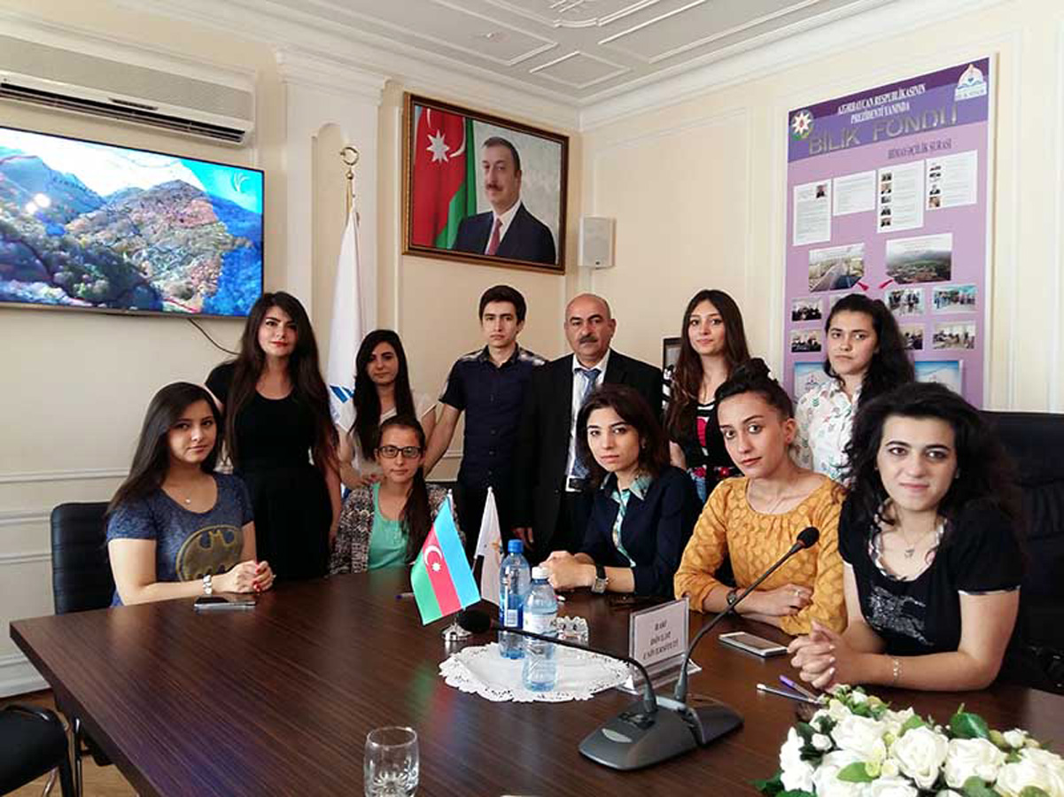 Bilik Fondu BDU VƏ ADPU tələbələri arasında bilik yarışı keçirib (FOTO)