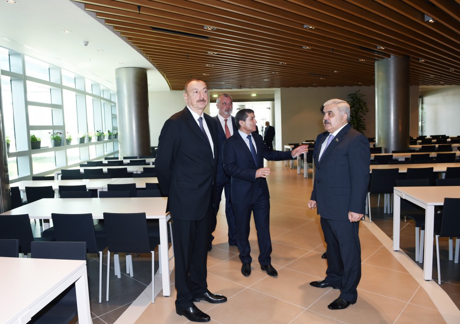 Prezident İlham Əliyev Dövlət Neft Şirkətinin yeni inzibati binasının açılışında iştirak edib (ƏLAVƏ OLUNUB) (FOTO)