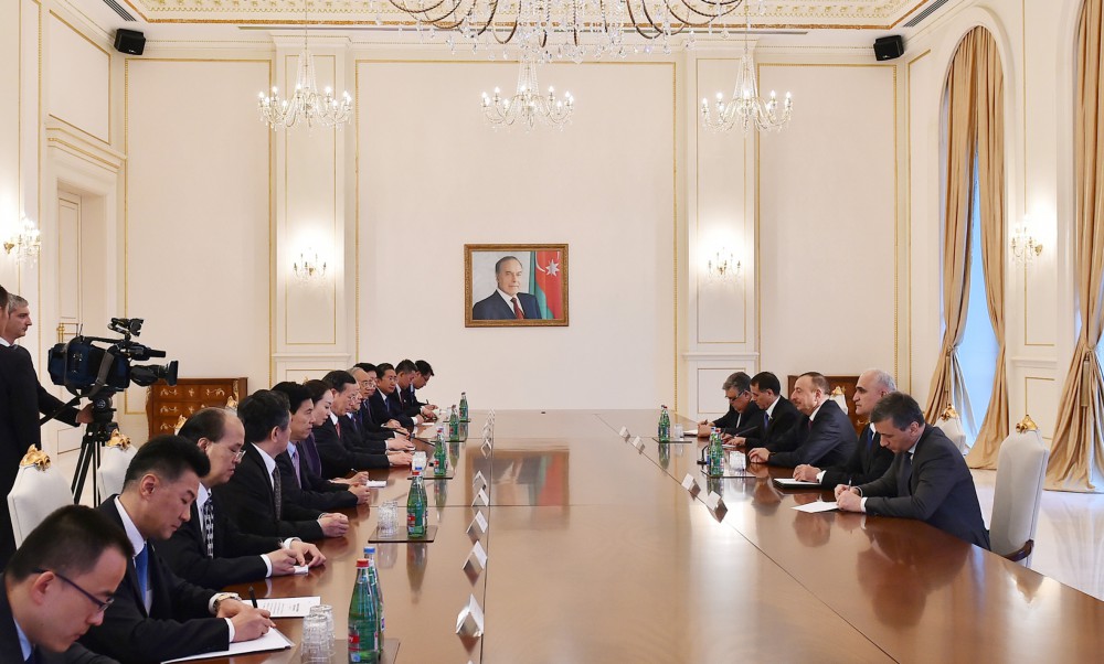 Prezident İlham Əliyev Çinin Dövlət Şurası Sədrinin birinci müavinini qəbul edib (FOTO)