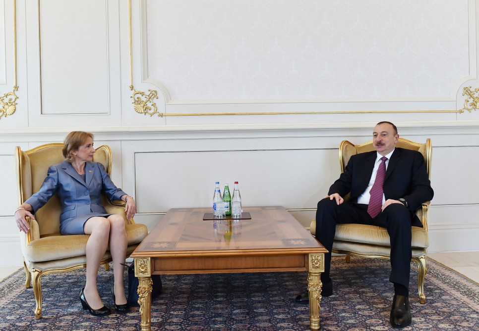 İlham Əliyev Böyük Britaniya və Şimali İrlandiya Birləşmiş Krallığının Azərbaycanda yeni təyin olunmuş səfirinin etimadnaməsini qəbul edib