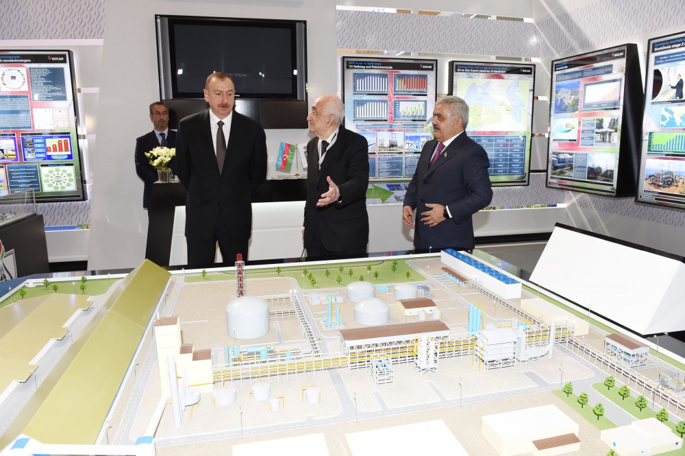 Prezident İlham Əliyev: Ən önəmli vəzifə dayanıqlı, uzunmüddətli iqtisadiyyat konsepsiyamızı icra etməkdir (ƏLAVƏ OLUNUB 2) (FOTO)