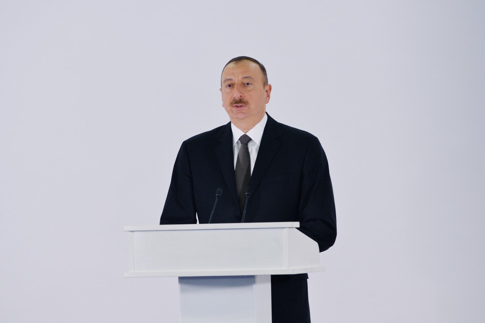 Prezident İlham Əliyev: Ən önəmli vəzifə dayanıqlı, uzunmüddətli iqtisadiyyat konsepsiyamızı icra etməkdir (ƏLAVƏ OLUNUB 2) (FOTO)