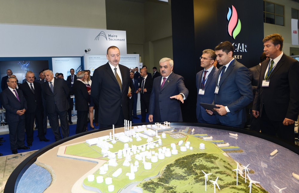 Prezident İlham Əliyev: Ən önəmli vəzifə dayanıqlı, uzunmüddətli iqtisadiyyat konsepsiyamızı icra etməkdir (ƏLAVƏ OLUNUB 2) (FOTO)