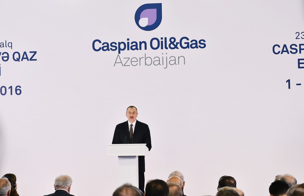 Prezident İlham Əliyev: Ən önəmli vəzifə dayanıqlı, uzunmüddətli iqtisadiyyat konsepsiyamızı icra etməkdir (ƏLAVƏ OLUNUB 2) (FOTO)