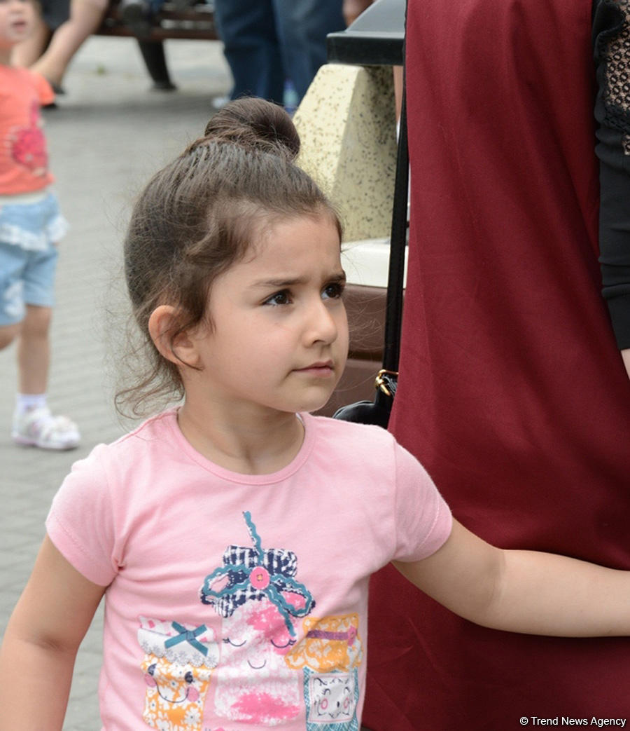 1 iyun - Uşaqların Beynəlxalq Müdafiəsi Günüdür (FOTO)