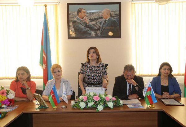 Nardaran Bilik Evində müəllimlərə sertifikatlar təqdim edildi (FOTO)