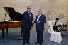 Azərbaycan diasporunun inkişafında xidmətləri olan şəxslərə mükafatlar təqdim edilib (FOTO)