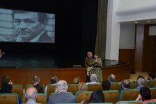 "ÜNS" Yaradıcılıq Səhnəsi tanınmış teatr rejissoru Roman Viktyukun qeyri-adi yaradıcılıq gecəsini keçirib (FOTO)