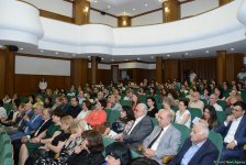 "ÜNS" Yaradıcılıq Səhnəsi tanınmış teatr rejissoru Roman Viktyukun qeyri-adi yaradıcılıq gecəsini keçirib (FOTO)