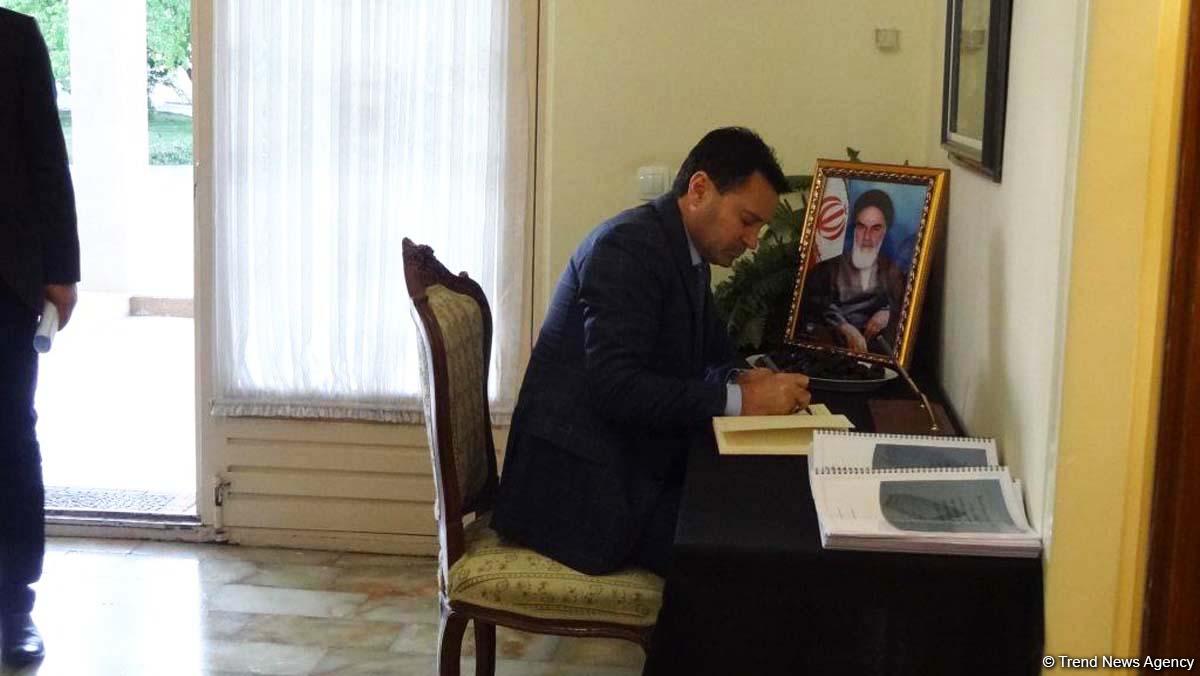 İranlı və naxçıvanlı elm xadimlərinin konfransı keçirilib (FOTO)