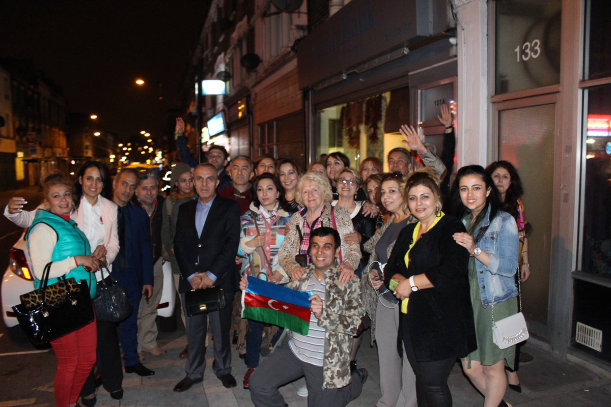 Gənc Tamaşaçılar Teatrı beynəlxalq tədbirlərdən mükafatlarla dönüb (FOTO)