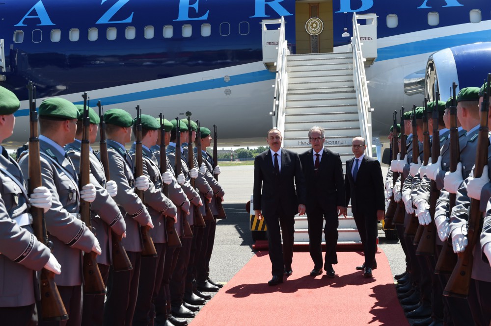 Prezident İlham Əliyev Almaniyaya səfərə gəlib (FOTO)