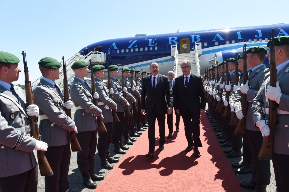 Prezident İlham Əliyev Almaniyaya səfərə gəlib (FOTO)