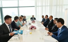 Prezident İlham Əliyev Almaniyanın Kansleri Angela Merkellə görüşüb (FOTO)