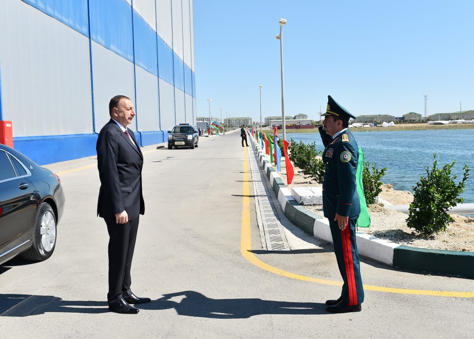 Prezident İlham Əliyev Dövlət Sərhəd Xidməti Sahil Mühafizəsinin ikinci dərəcəli yeni sərhəd gözətçi gəmisi ilə tanış olub (FOTO)