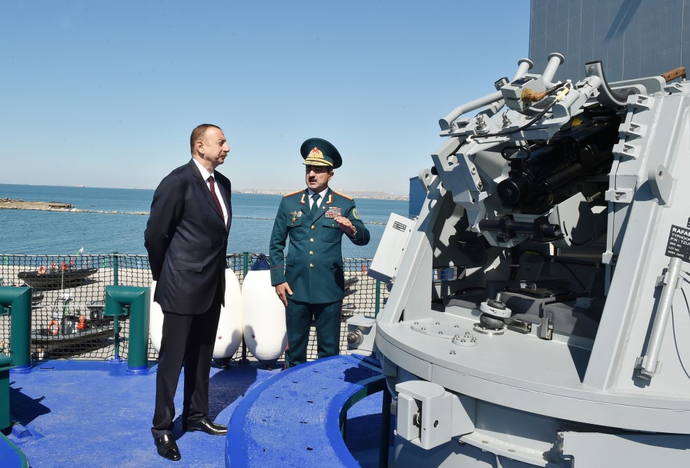 Prezident İlham Əliyev Dövlət Sərhəd Xidməti Sahil Mühafizəsinin ikinci dərəcəli yeni sərhəd gözətçi gəmisi ilə tanış olub (FOTO)