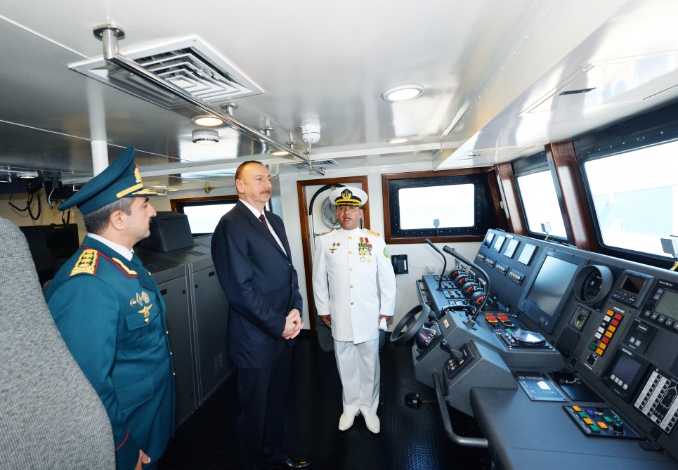 Prezident İlham Əliyev Dövlət Sərhəd Xidməti Sahil Mühafizəsinin ikinci dərəcəli yeni sərhəd gözətçi gəmisi ilə tanış olub (FOTO)