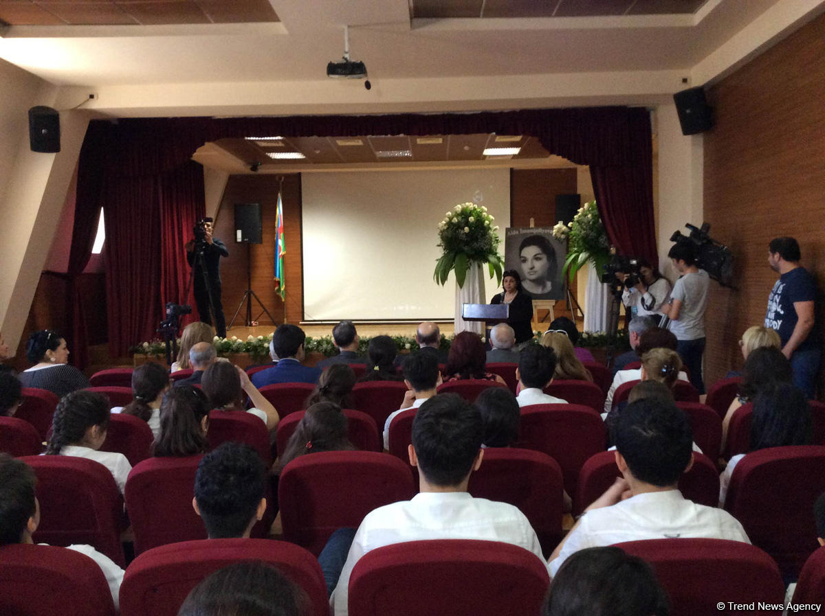 "Unudulmaz məzun Aida İmanquliyeva" kitabının təqdimat mərasimi keçirilib (FOTO)
