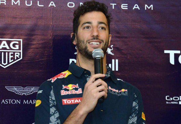 "Red Bull" pilotu: Bakı şəhər trasında 350 km/saat sürət yığmaq mümkündür (FOTO)