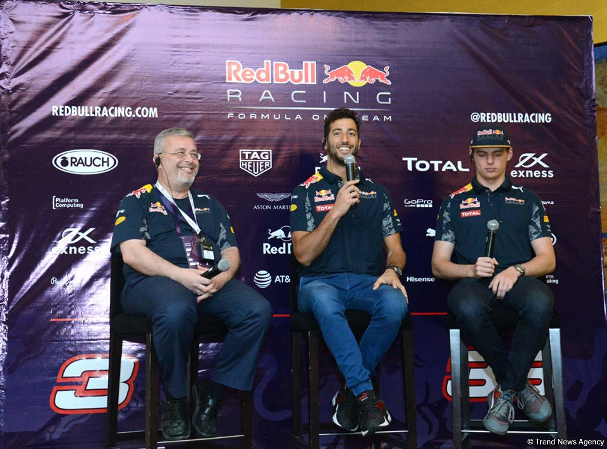 "Red Bull" pilotu: Bakı şəhər trasında 350 km/saat sürət yığmaq mümkündür (FOTO)