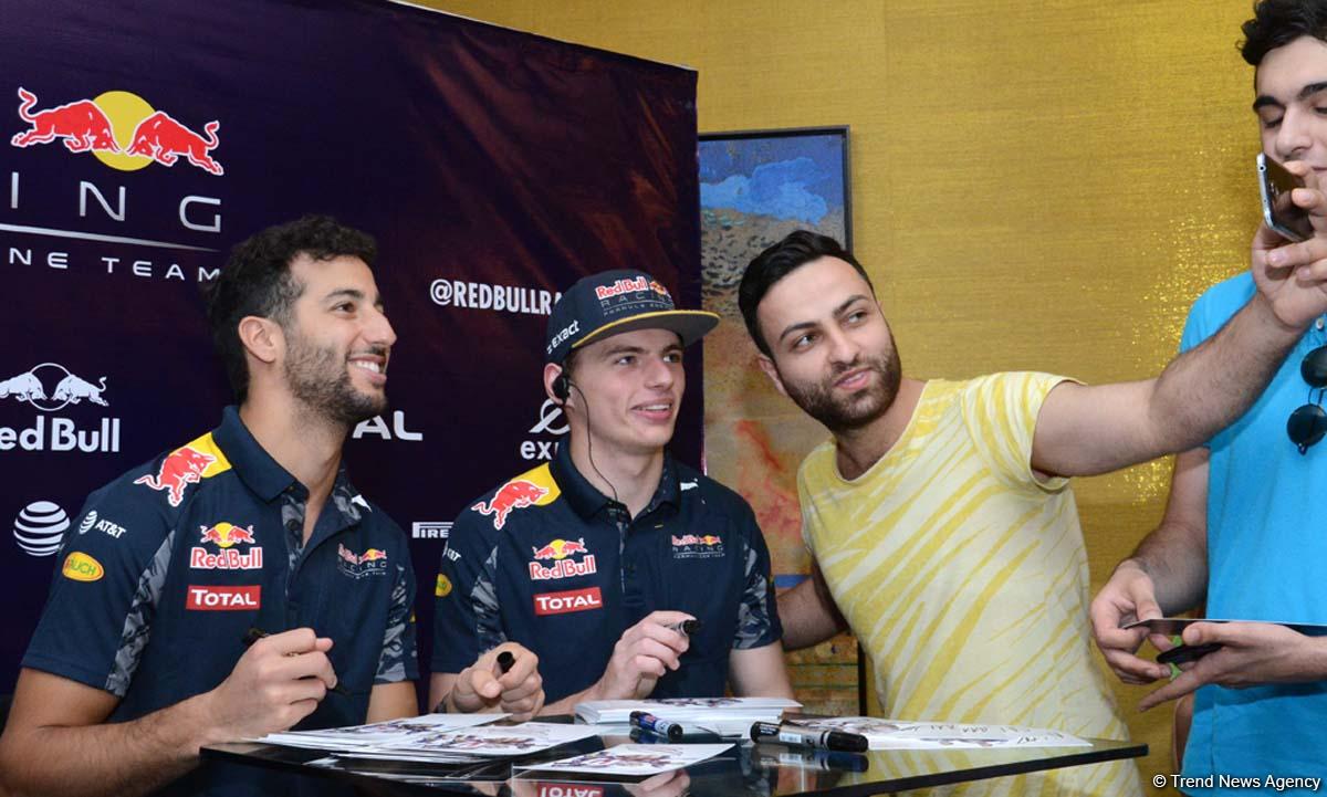 "Red Bull" pilotu: Bakı şəhər trasında 350 km/saat sürət yığmaq mümkündür (FOTO)