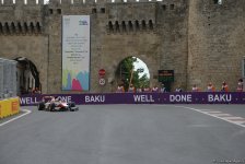 Bakıda GP2 avtomobil yarışlarının praktiki sessiyası başlayıb (FOTO)