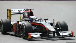 Fransız pilot Bakıda GP2 avtomobil yarışının praktiki sessiyası üzrə ən yaxşı nəticə göstərdi (FOTO)