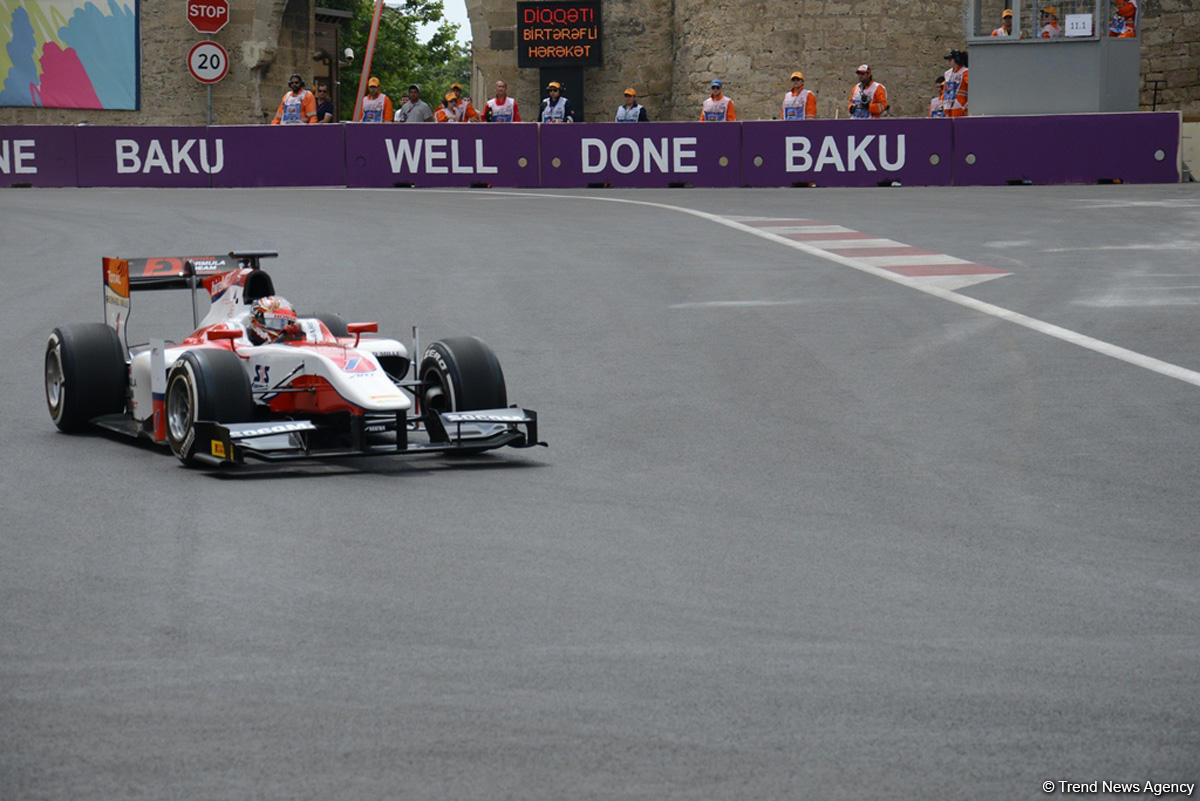 Bakıda GP2 avtomobil yarışlarının praktiki sessiyası başlayıb (FOTO)