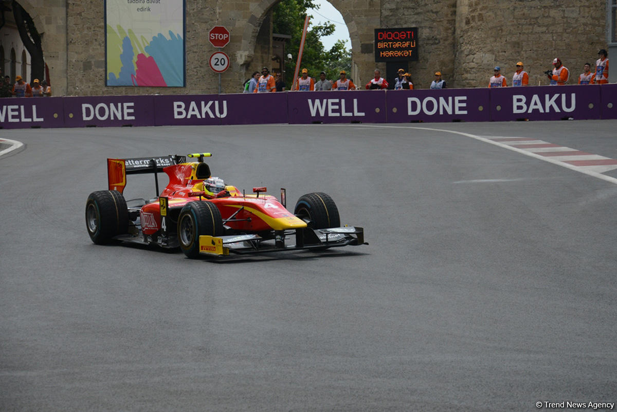 Bakıda GP2 avtomobil yarışlarının praktiki sessiyası başlayıb (FOTO)