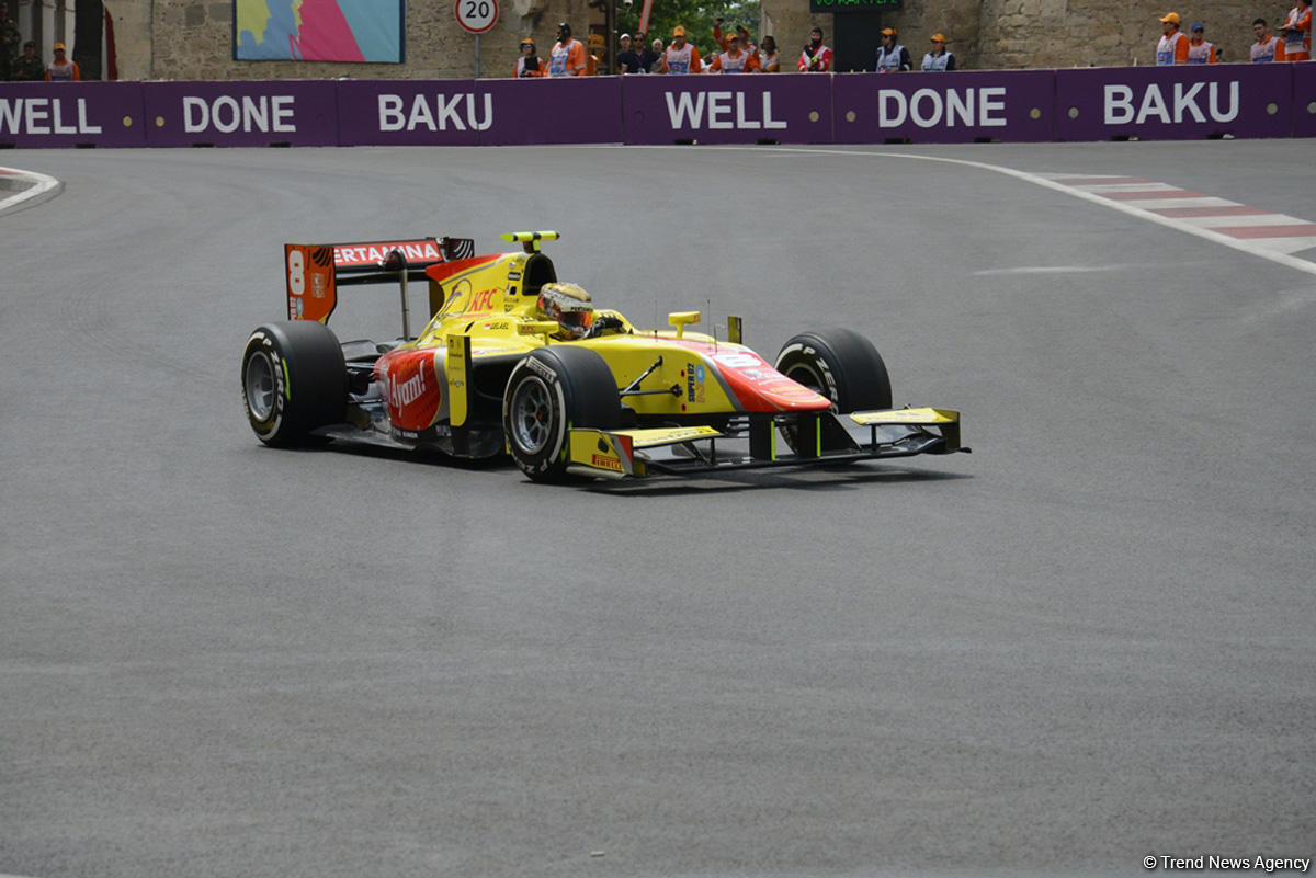 Bakıda GP2 avtomobil yarışlarının praktiki sessiyası başlayıb (FOTO)