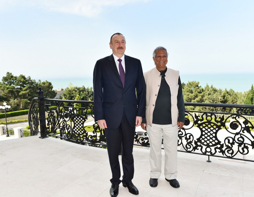 Prezident İlham Əliyev Nobel sülh mükafatı laureatı Məhəmməd Yunusu qəbul edib (FOTO)