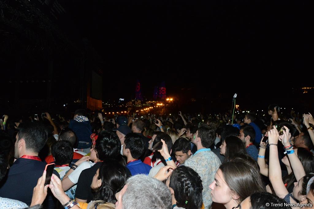 Formula 1 çərçivəsində Bakıda Kris Braunun konserti olub (FOTO)