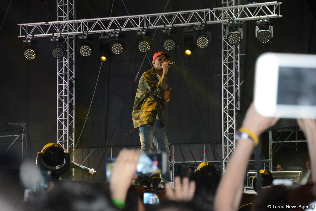 Formula 1 çərçivəsində Bakıda Kris Braunun konserti olub (FOTO)