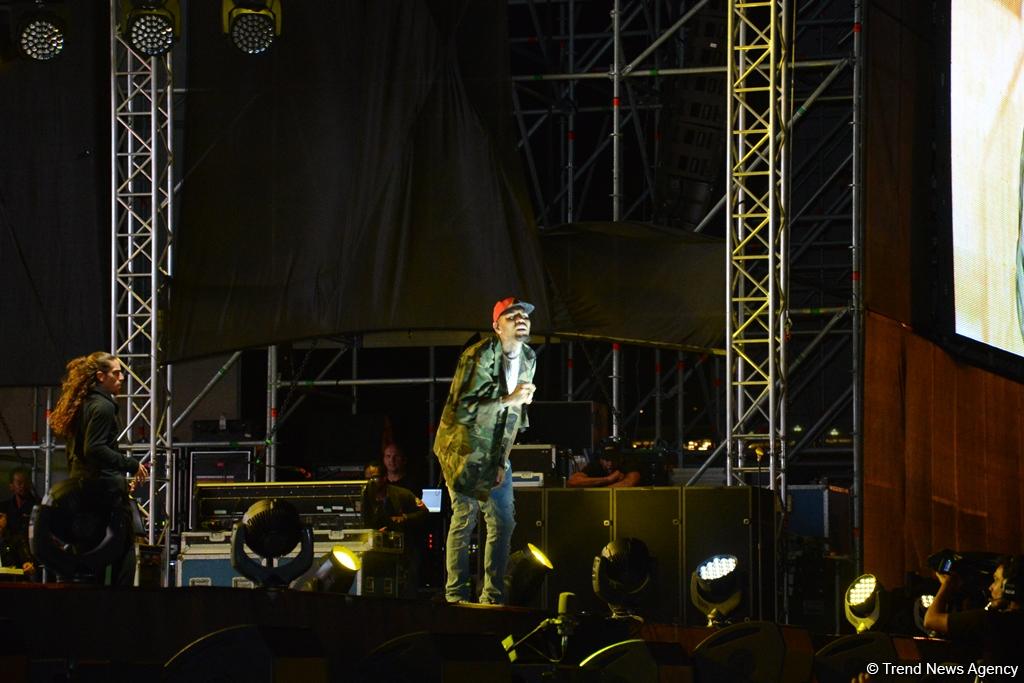 Formula 1 çərçivəsində Bakıda Kris Braunun konserti olub (FOTO)