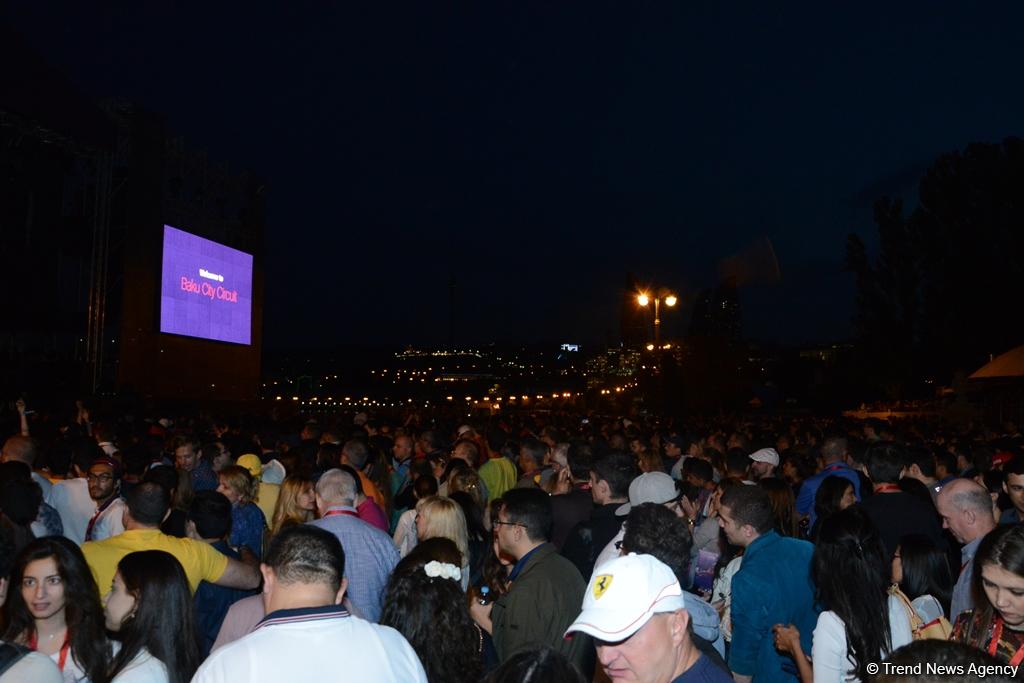 Formula 1 çərçivəsində Bakıda Kris Braunun konserti olub (FOTO)