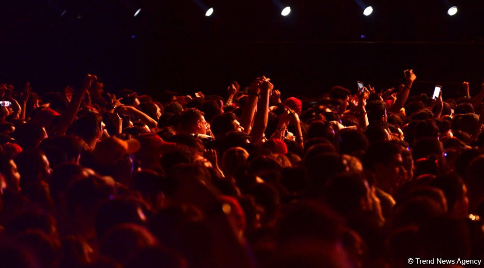 "Formula 1" çərçivəsində Bakıda Enrike İqlesiasın konserti olub (FOTO)