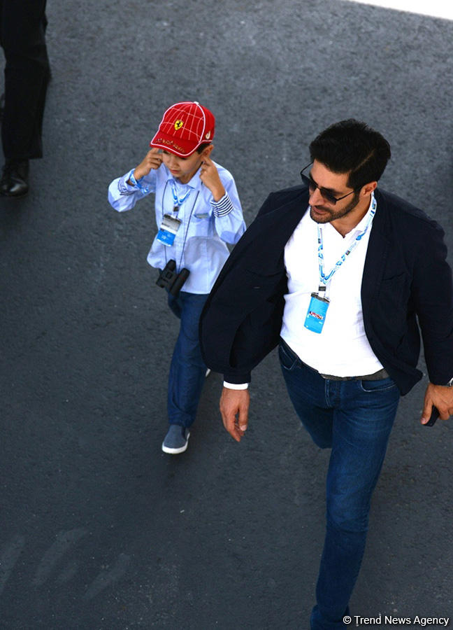 Bakıdan zövq alan "Formula 1" azarkeşləri (FOTO)