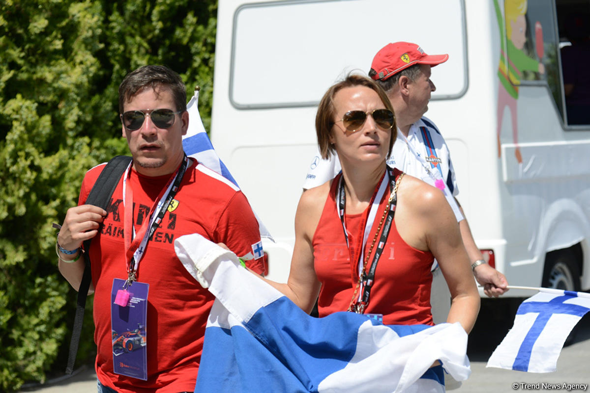 Bakıdan zövq alan "Formula 1" azarkeşləri (FOTO)