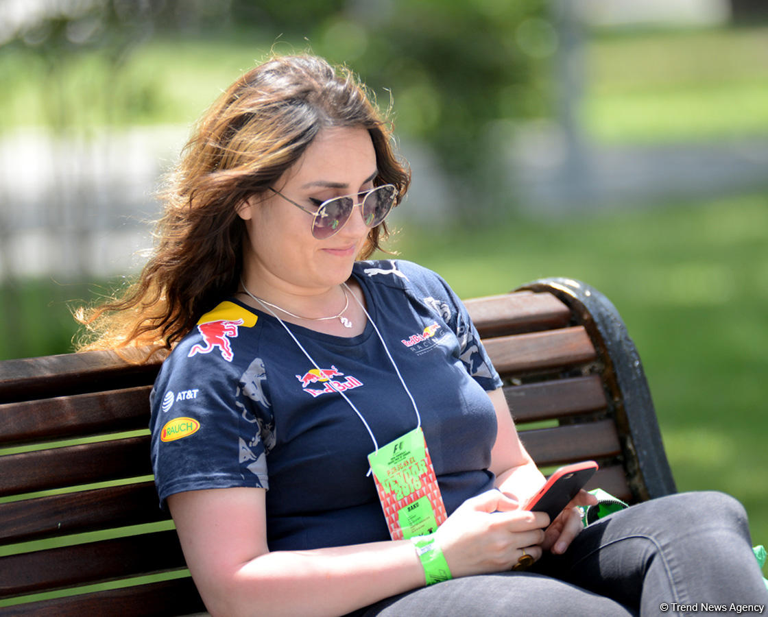 Bakıda Formula 1-in yarış həyəcanı davam edir (FOTO)