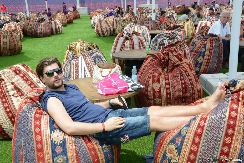 Bakını və Formula 1-i sevənlər... (FOTO)