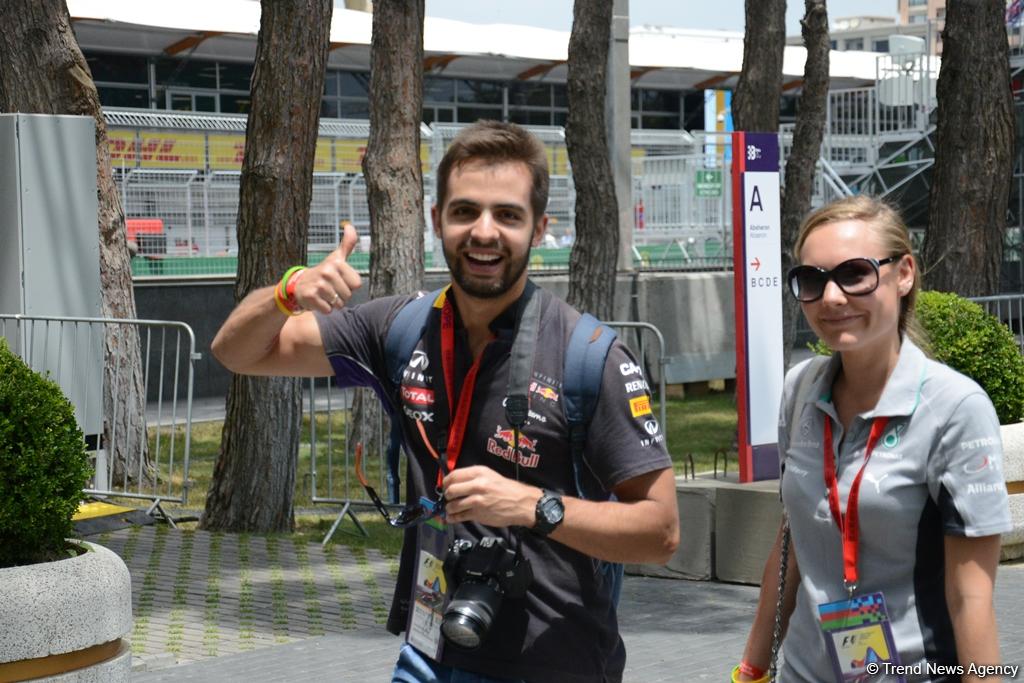 Bakını və Formula 1-i sevənlər... (FOTO)