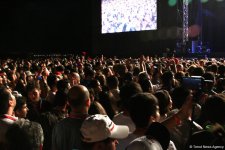 Tanınmış ulduz Farel Vilyams məşhur musiqi proqramı ilə "Formula 1" Avropa Qran Prisinə yekun vurub (FOTO)