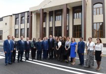 Prezident İlham Əliyev Nardaran qəsəbəsinin sakinləri ilə görüşüb (FOTO)