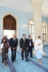 Mehriban Əliyeva Aydın Qurbanov Fondu tərəfindən inşa olunan Zirə Cümə məscidi kompleksində yaradılan şəraitlə tanış olub (FOTO)
