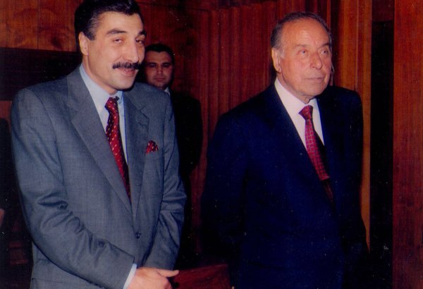 Zirə Cümə məscidi kompleksinin inşası ilə Aydın Qurbanovun xeyirxah ənənələri davam edir (FOTO)