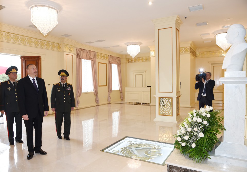 Prezident İlham Əliyev Silahlı Qüvvələrin Baş Qərargahının yeni inzibati binasının açılışında iştirak edib (FOTO)